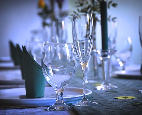 gedeckter-table-3604064_1280